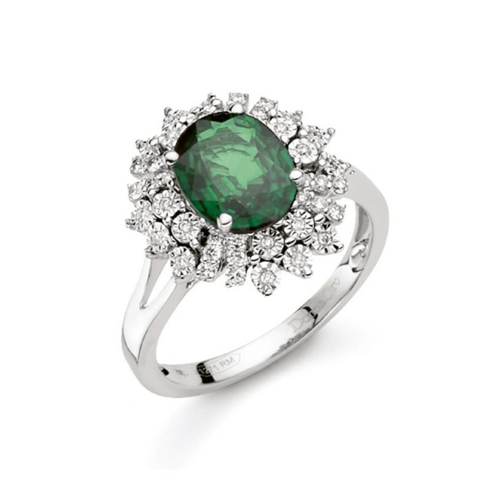 anello-oro-bianco-smeraldo-contornato-di-dischetti-diamantati-donnaoro